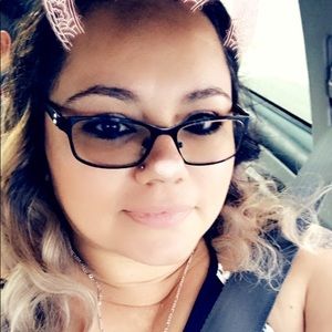 Meet your Posher, Isabel